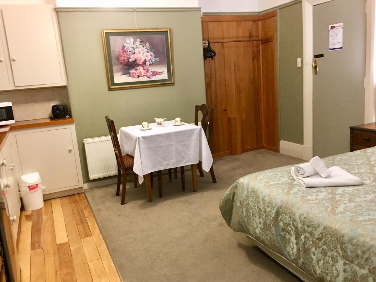 Albatross Inn Bed & Breakfast Dunedin Exterior photo